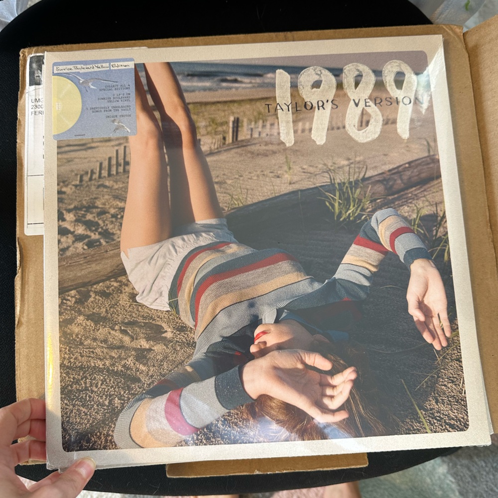 Sealed 1989 Taylor’s version vinyl. Sunrise Boulevard special edition